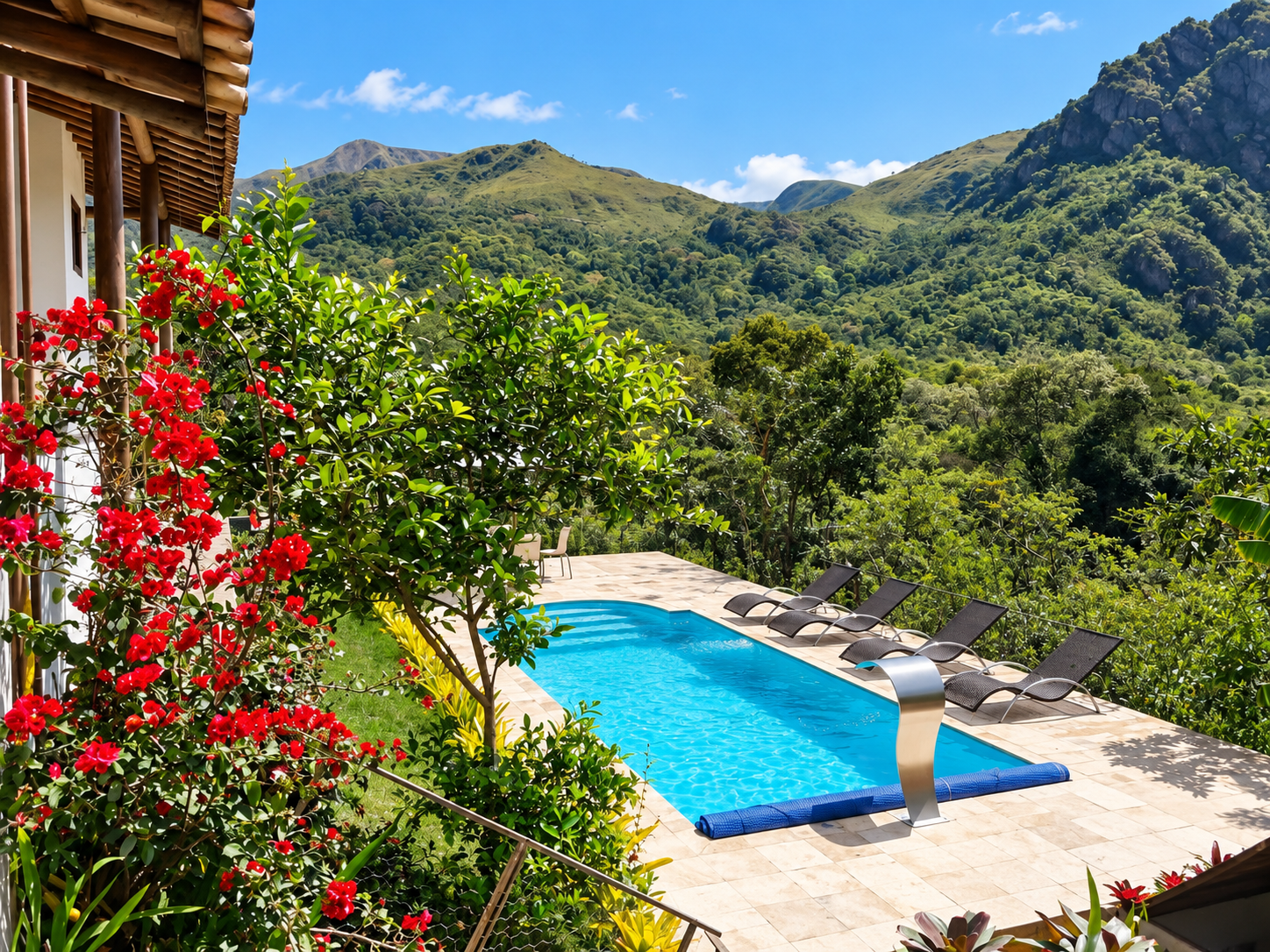Piscina de fibra em área externa